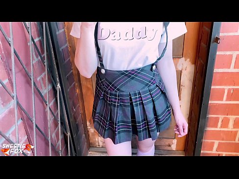 ❤️ Schoolgirl sûget har lul djip en neukt ynstee fan klassen. ❤️ Neuken by porno fy.pornmega-com.ru ☑