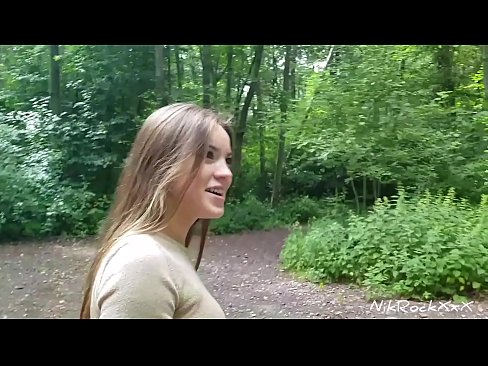 ❤️ Ik stelde Evelina foar dat wy op in iepenbier plak neuke! Se sei ja. Dan ik neukte har yn 'e kont en cum yn har mûle. Doe pikte se harsels. ❤️ Neuken by porno fy.pornmega-com.ru ☑